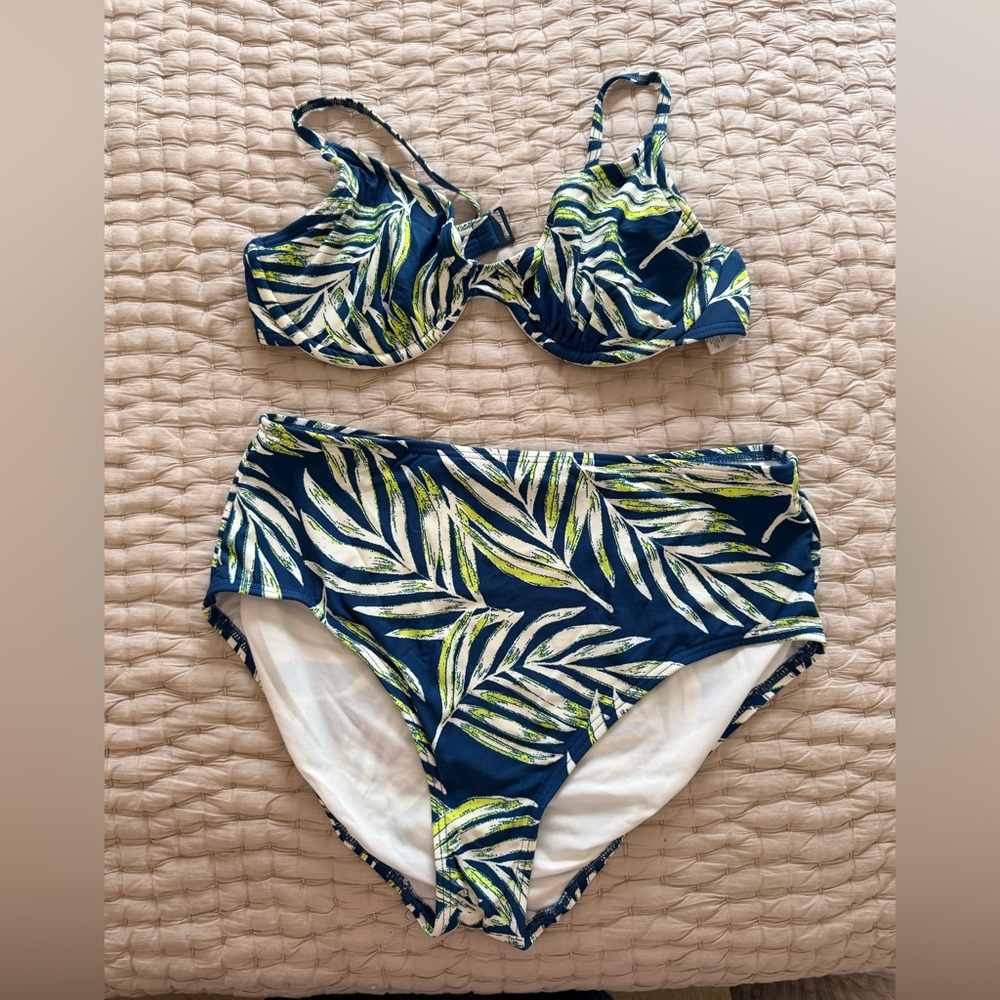 Soma Teal and Lime Palm-Print High Bottom 2 pc
